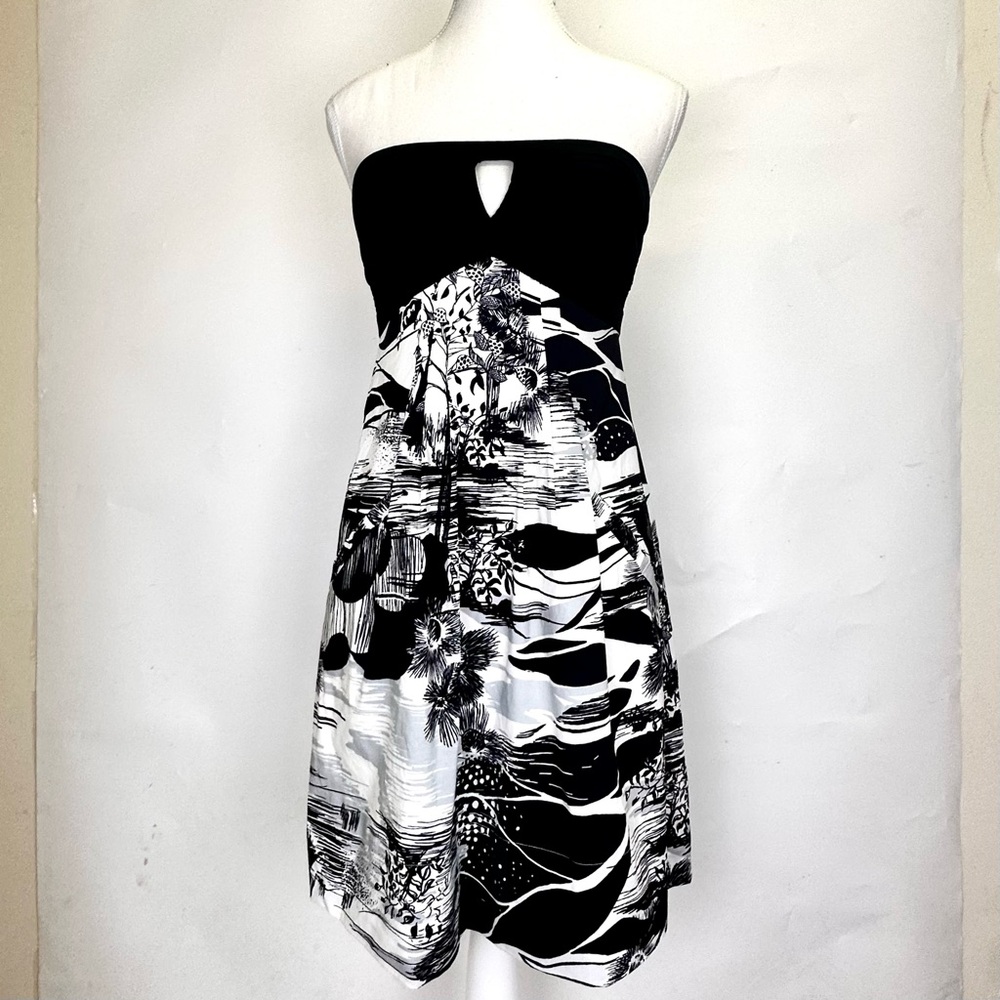 BCBG Maxazria Black and White Strapless Dress abstract tropical print